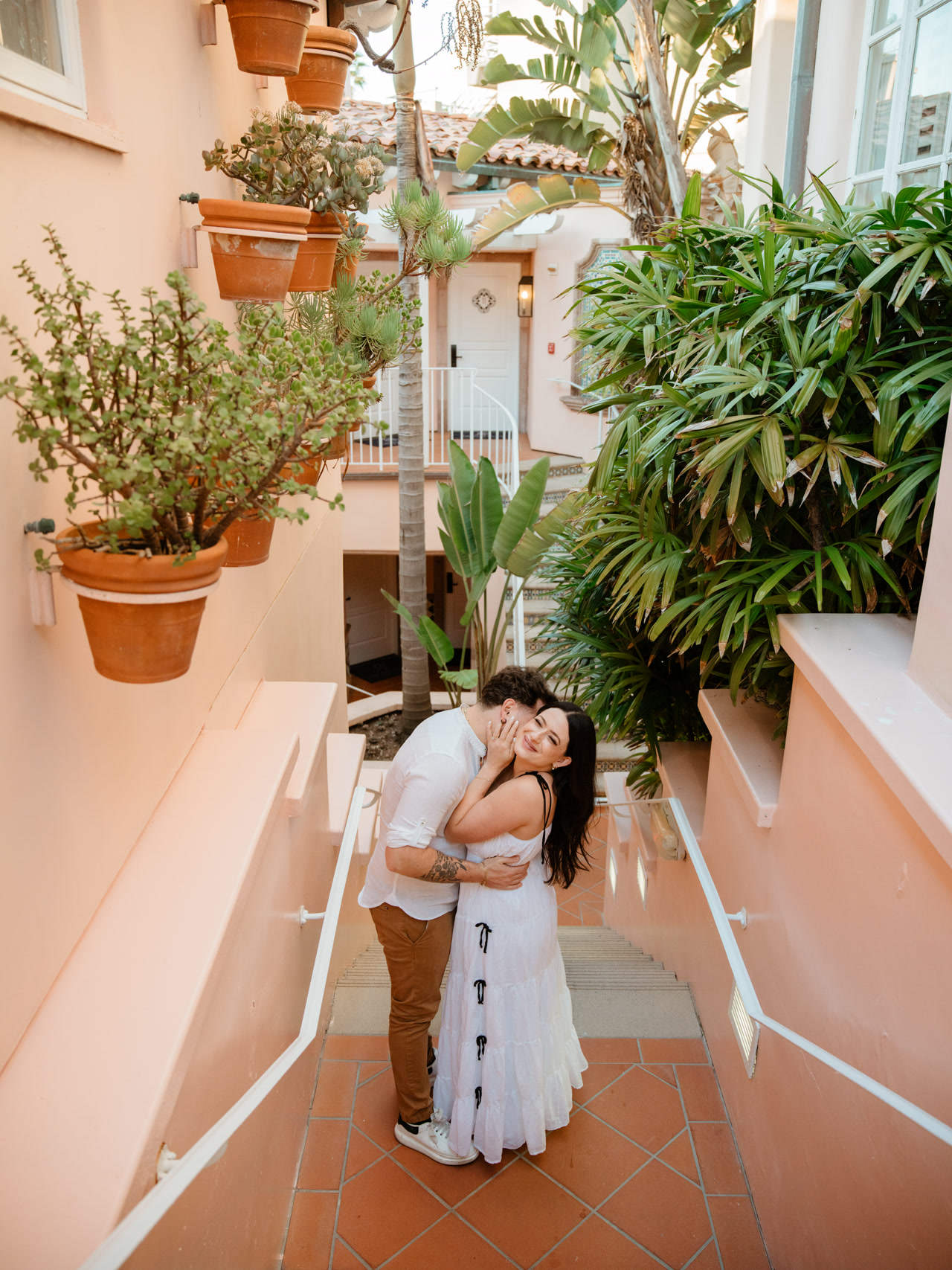 Kiss on the Mediterranean stairs
